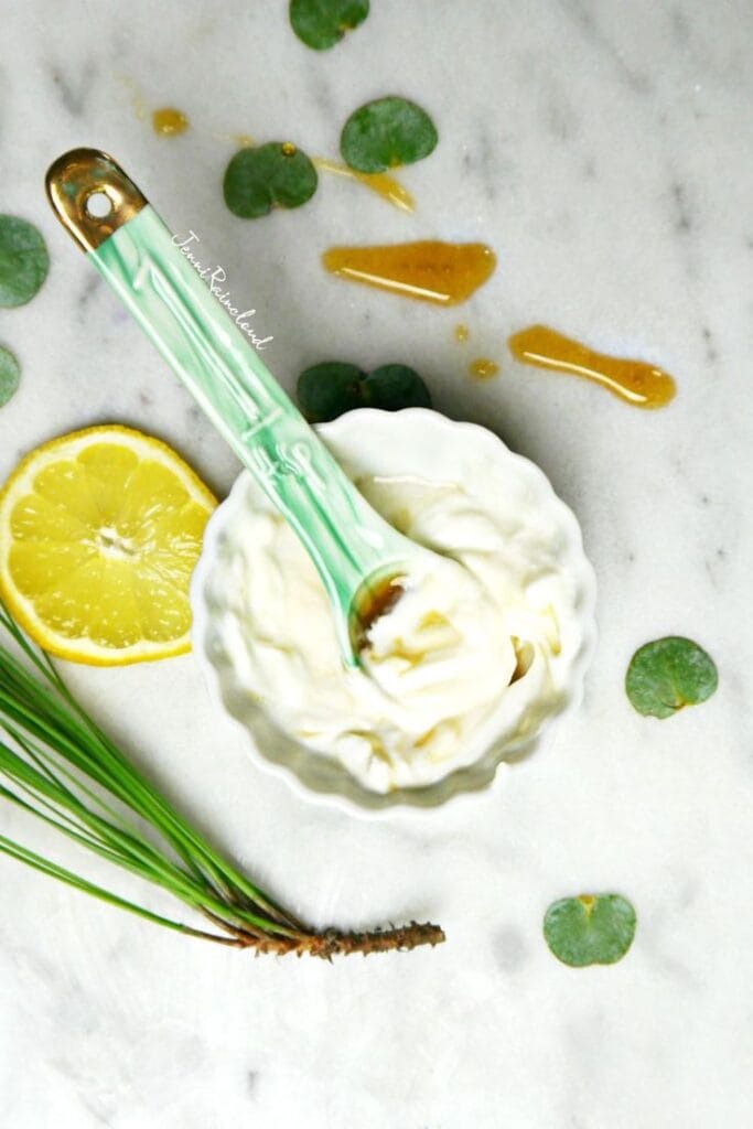 Yogurt and Lemon Brightening Mask